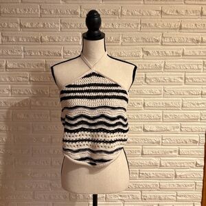 Arizona Jean Company Black and White Knit Crop Top